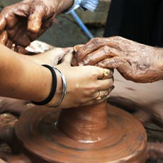 L'atelier poterie d'un team building créatif