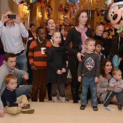 parents et enfants pour rencontrer le Père Noël