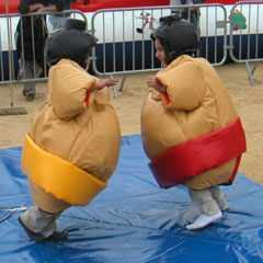 Costumes de sumo pour les enfants